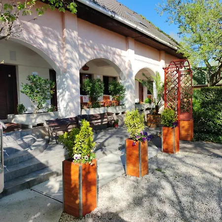 Oswaldo 2* Budapeste