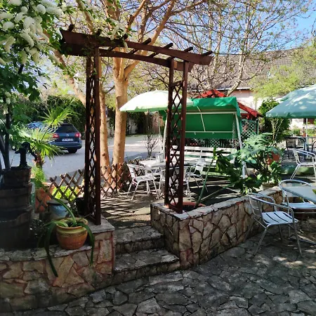 Oswaldo Hotel