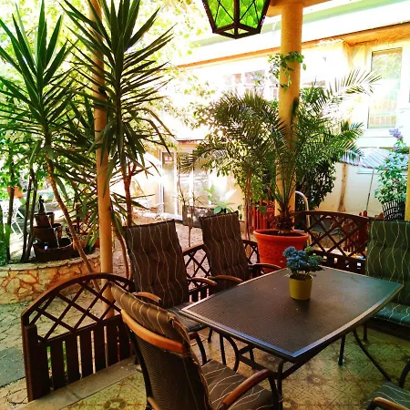 Oswaldo Hotel 2*