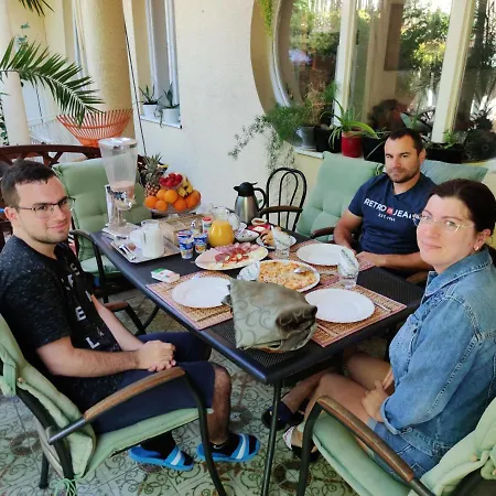 Oswaldo ホテル 2*